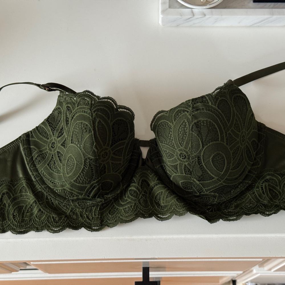 Victoria's Secret Deep Green Lace Bra
